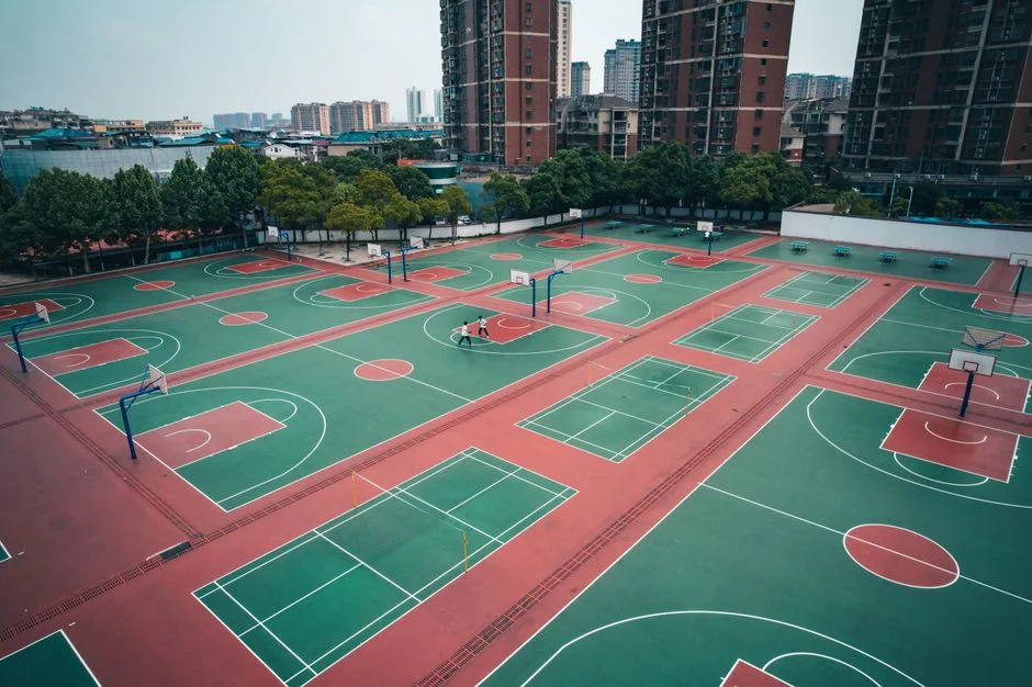 张伟丽卫冕战前训练视频曝光地面缠斗仍是制胜关键